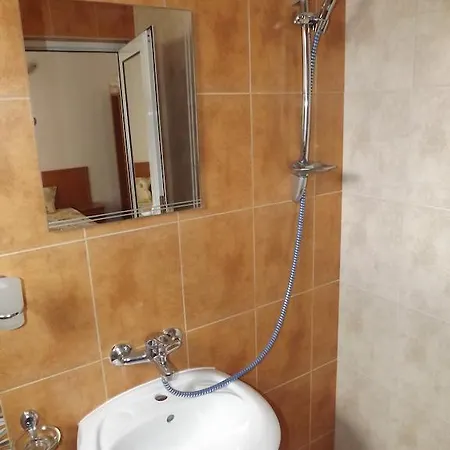 招待所 斯特里旅馆 2*